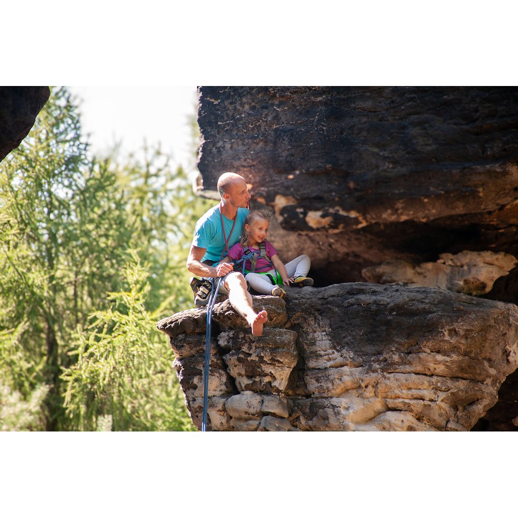 Rock Empire Zuni Kids Harness - child climbing on wall