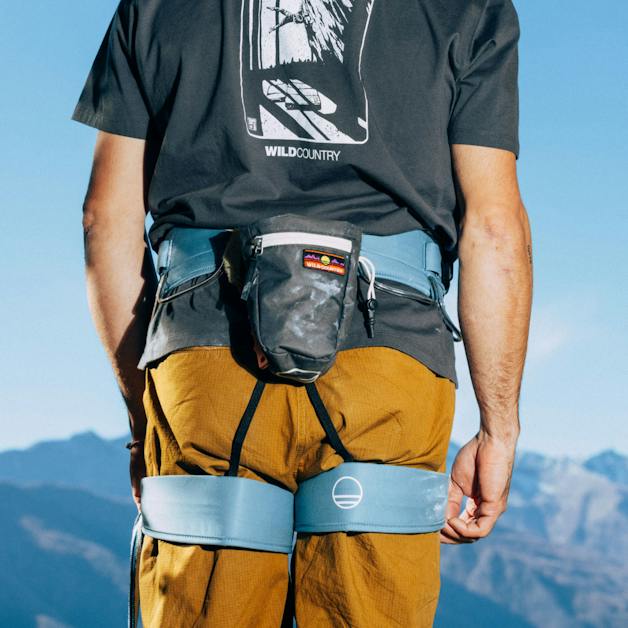 WC Flow 2.0 Men's Harness - buckle detail