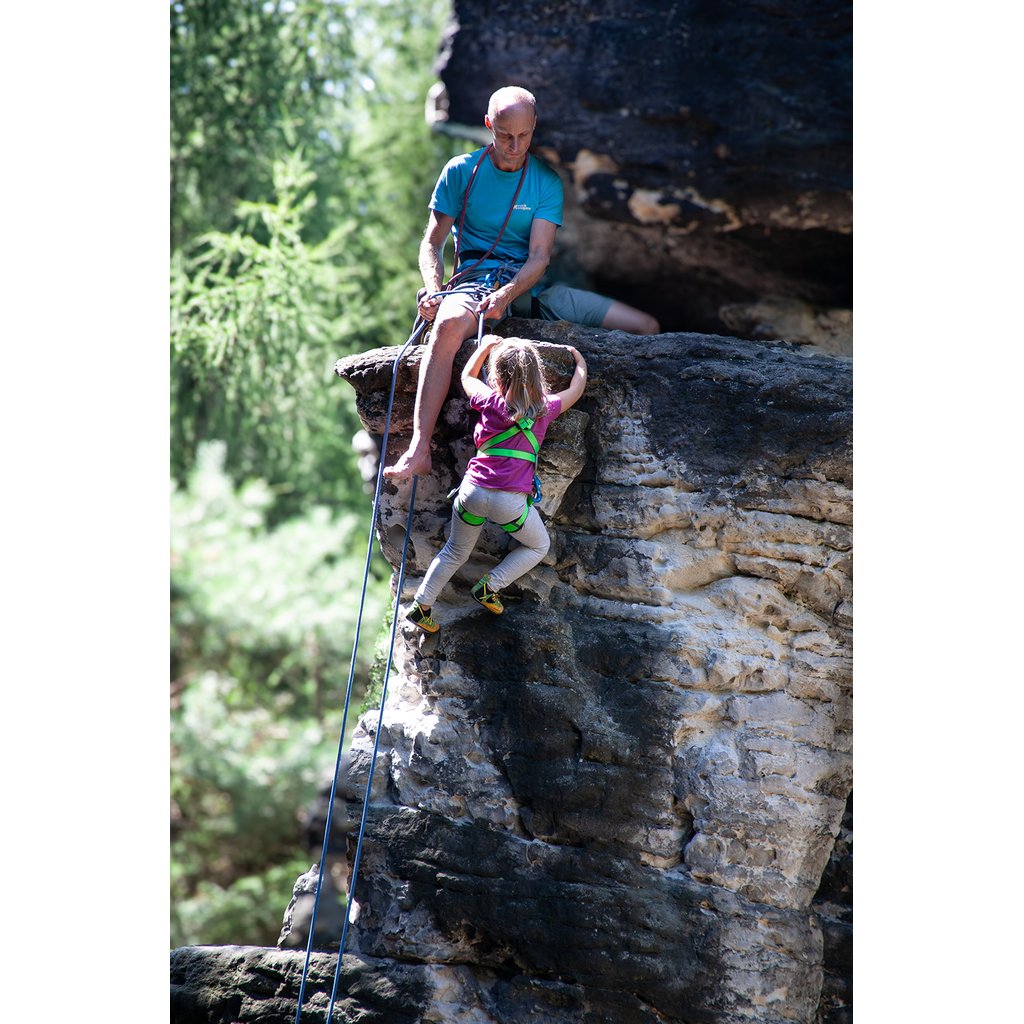 Rock Empire Zuni Kids Harness - lifestyle shot