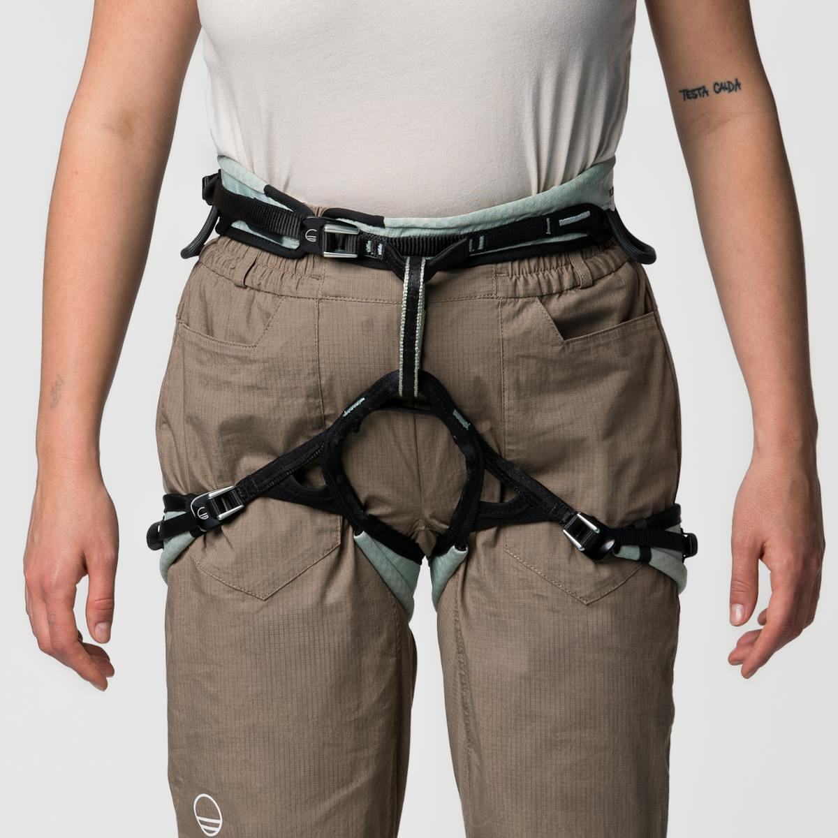 WC Session 2.0 Women's Harness - on body