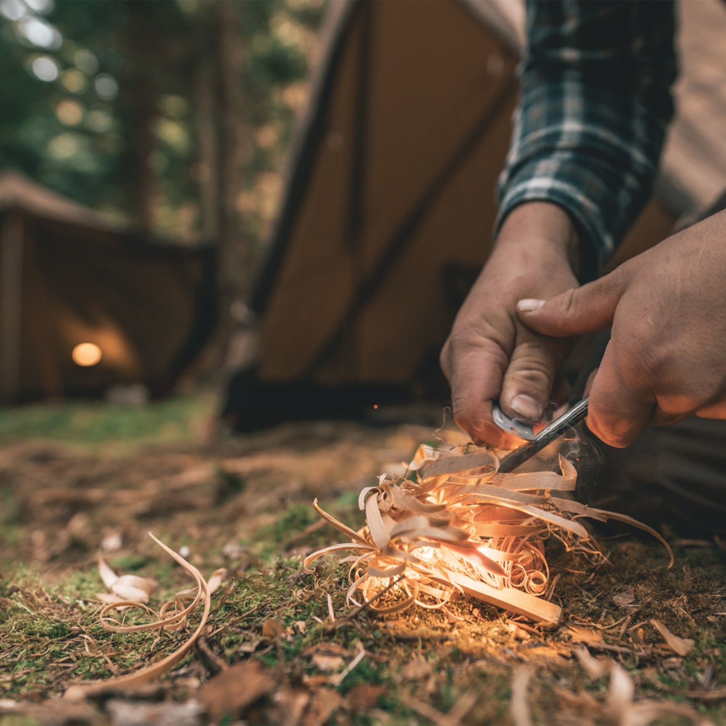 Robens Fire Steel - Waterproof Windproof Fire Starter - alternate view 2