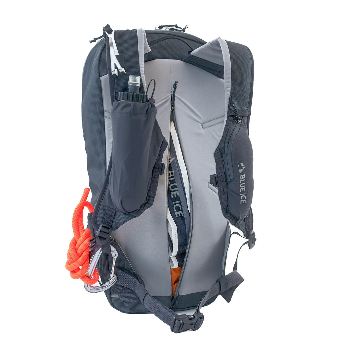 Blue Ice Taka 30 - back panel opening