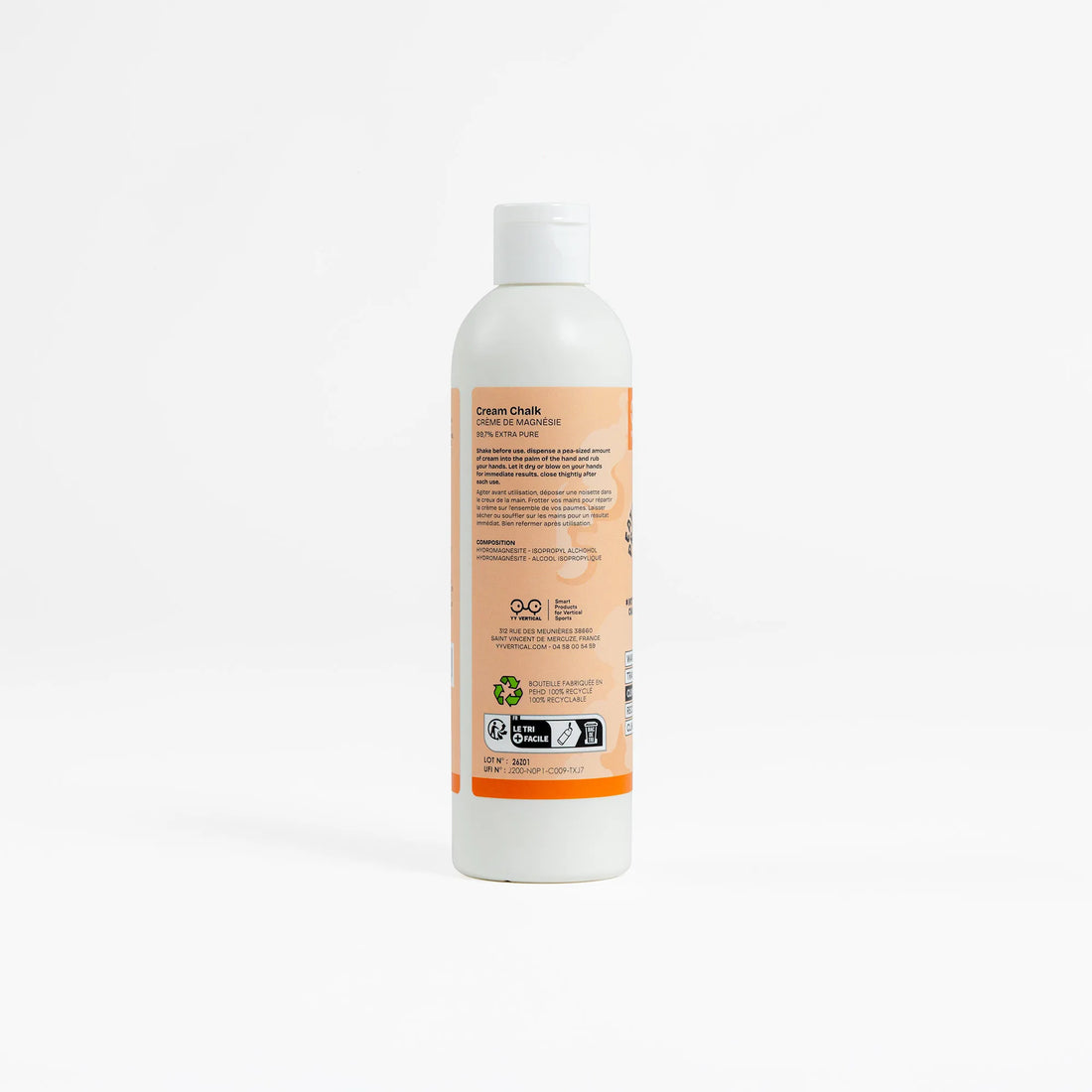YY Vertical Liquid Chalk 250ml - in use